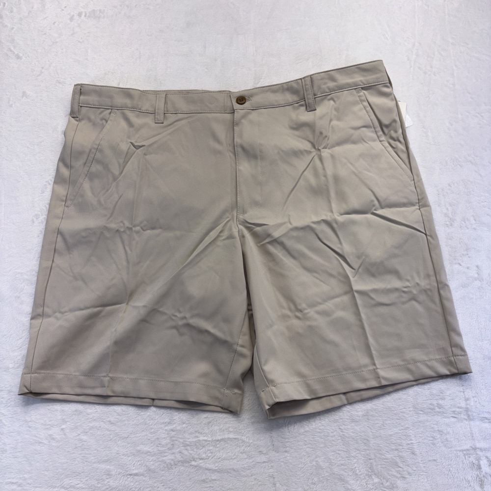 IZOD Men's Shorts Size 42 Stonedust Classic Fit Golf Wicking UPF-15 NWT
